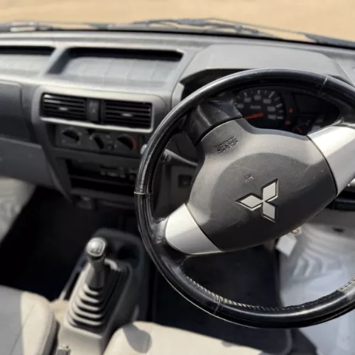 
								2005 Mitsubishi Minicab Dump Truck #119 full									