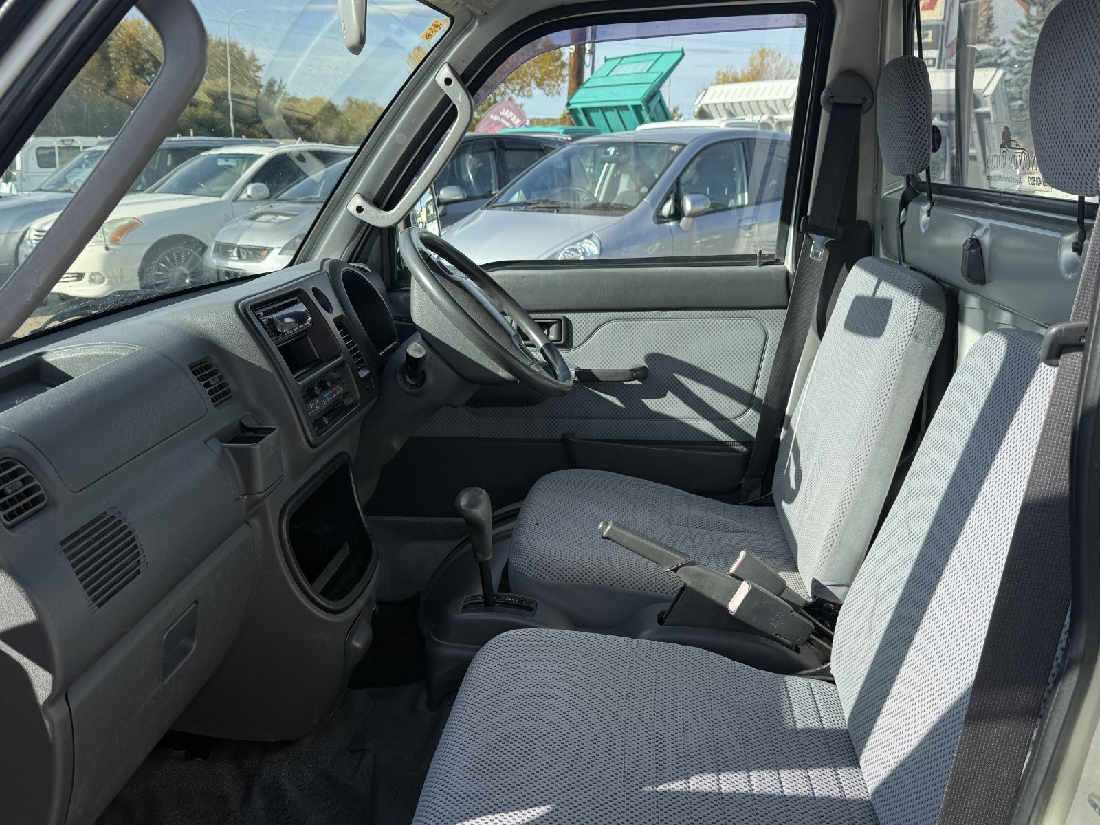 
								2005 Daihatsu Hijet 4WD #92 full									