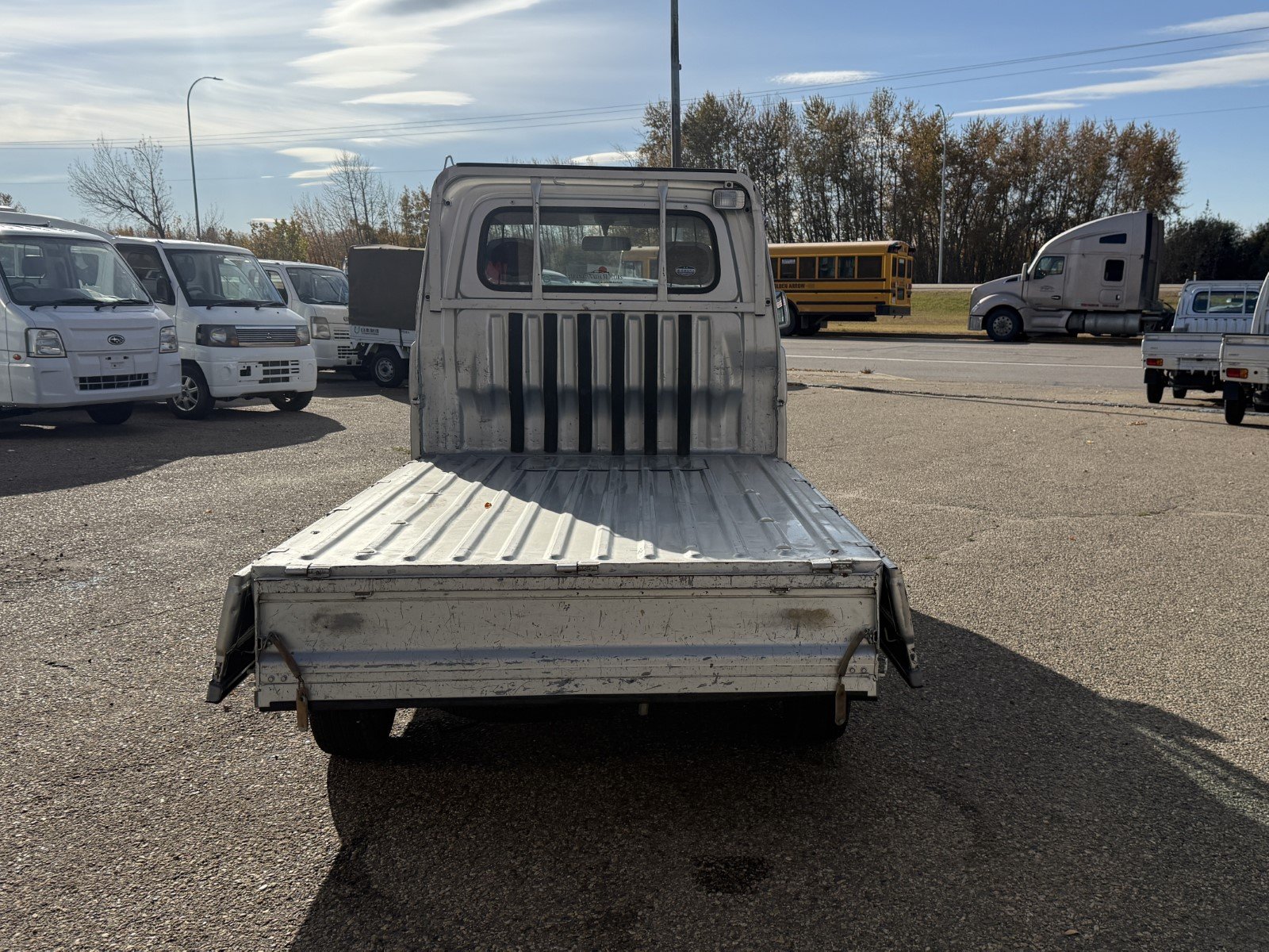 
								2005 Daihatsu Hijet 4WD #92 full									