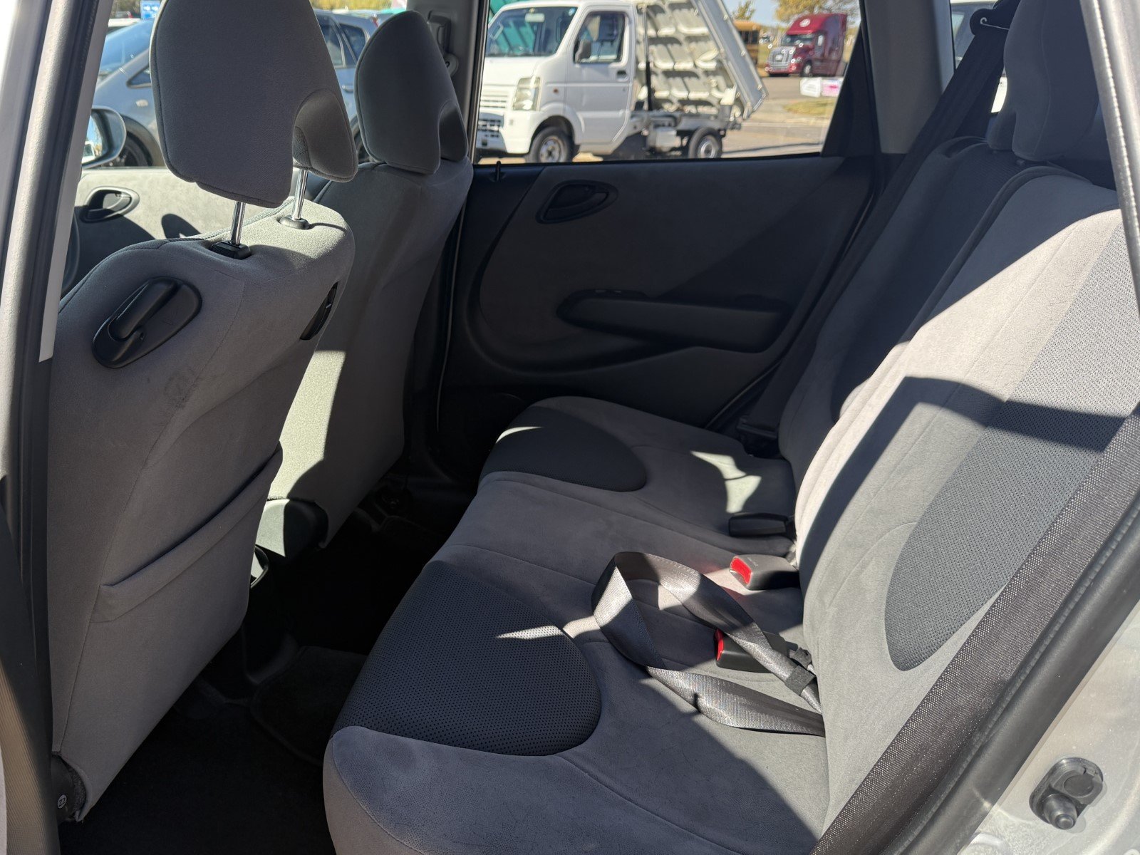 
								2005 Honda Fit #192 full									