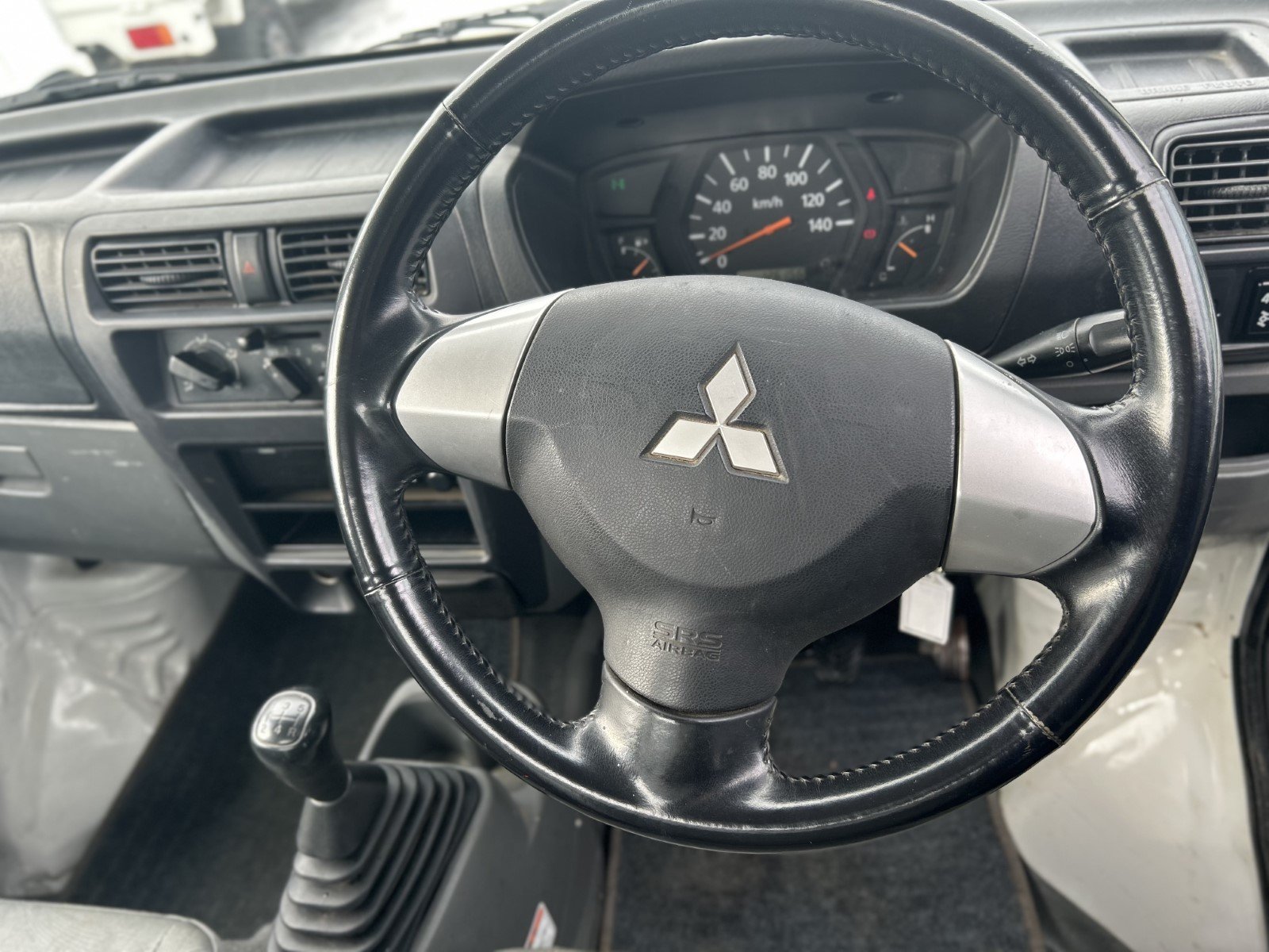 
								2005 Mitsubishi Minicab Mini Dump 4WD #119 full									