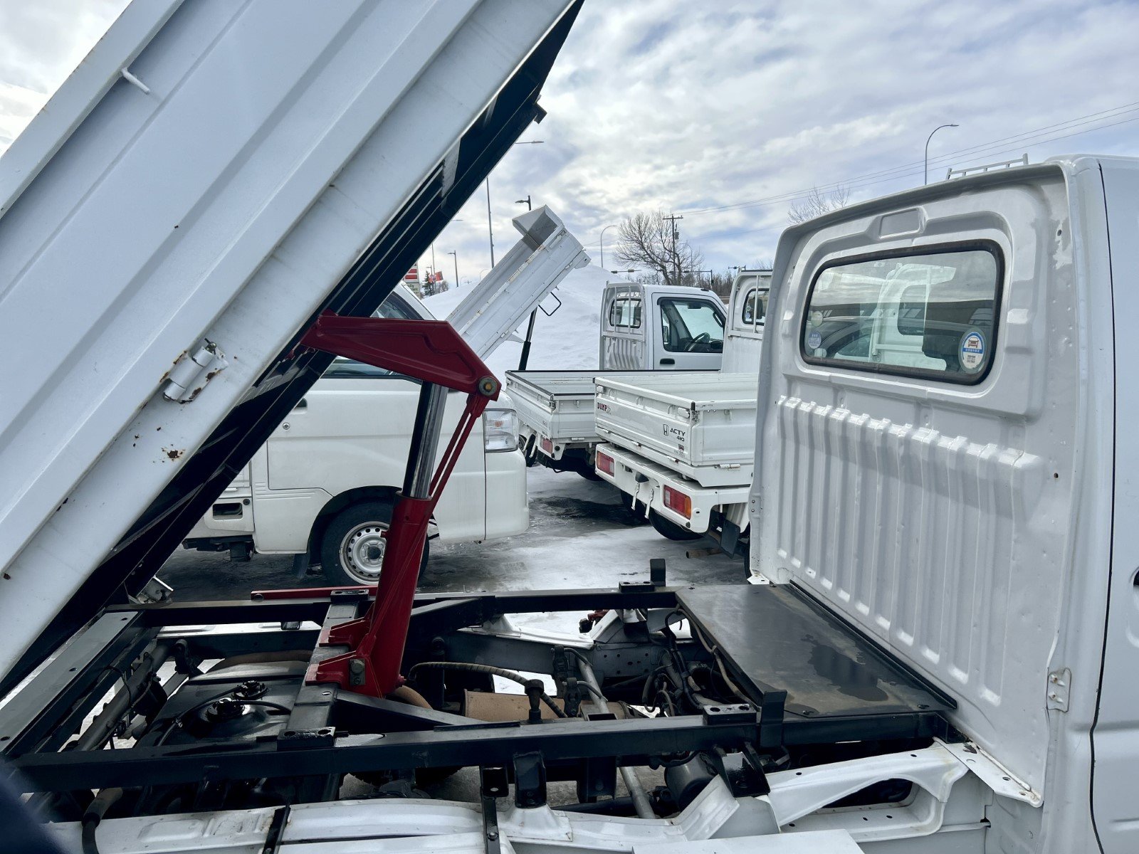 
								2005 Mitsubishi Minicab Mini Dump 4WD #119 full									