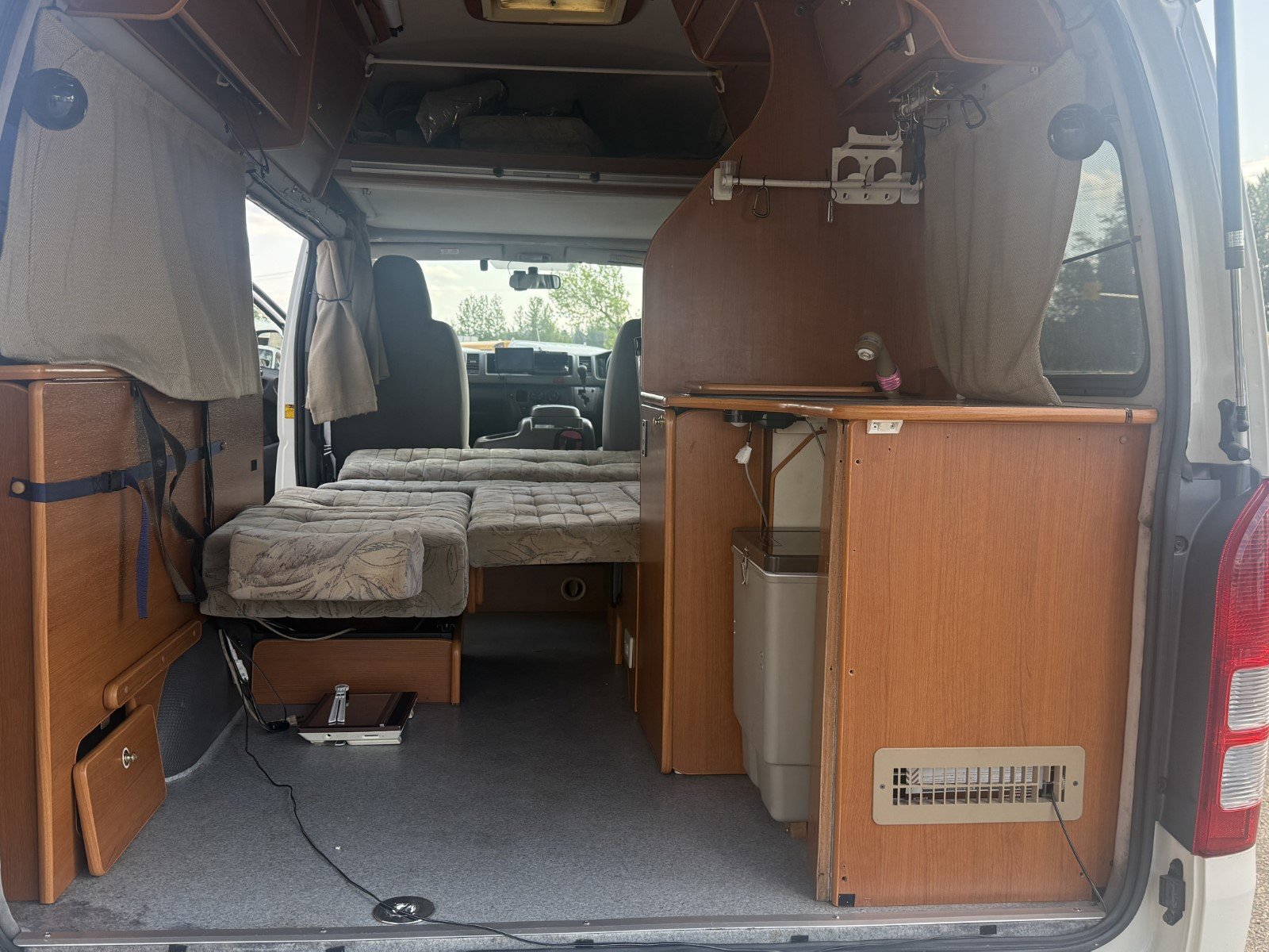 
								2005 Toyota Hiace Campervan 4WD #172 full									