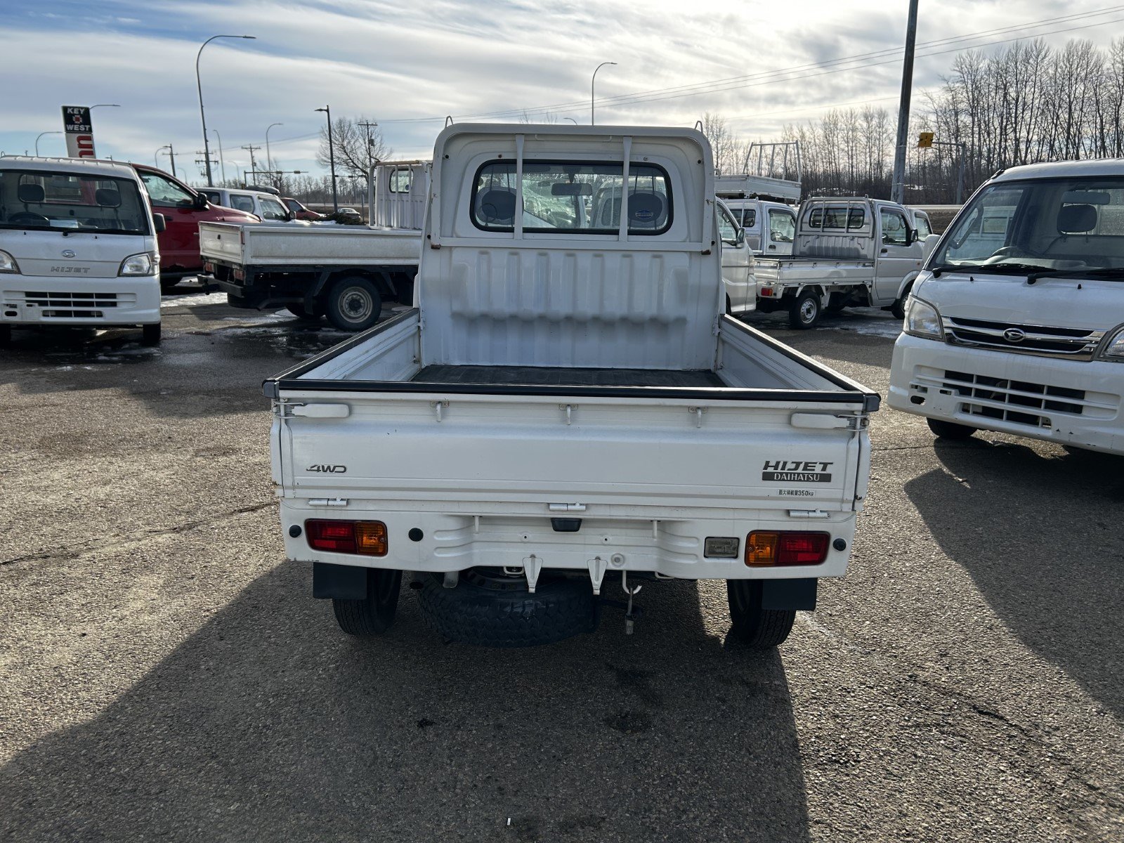 
								2006 Daihatsu Hijet 4WD #88 full									