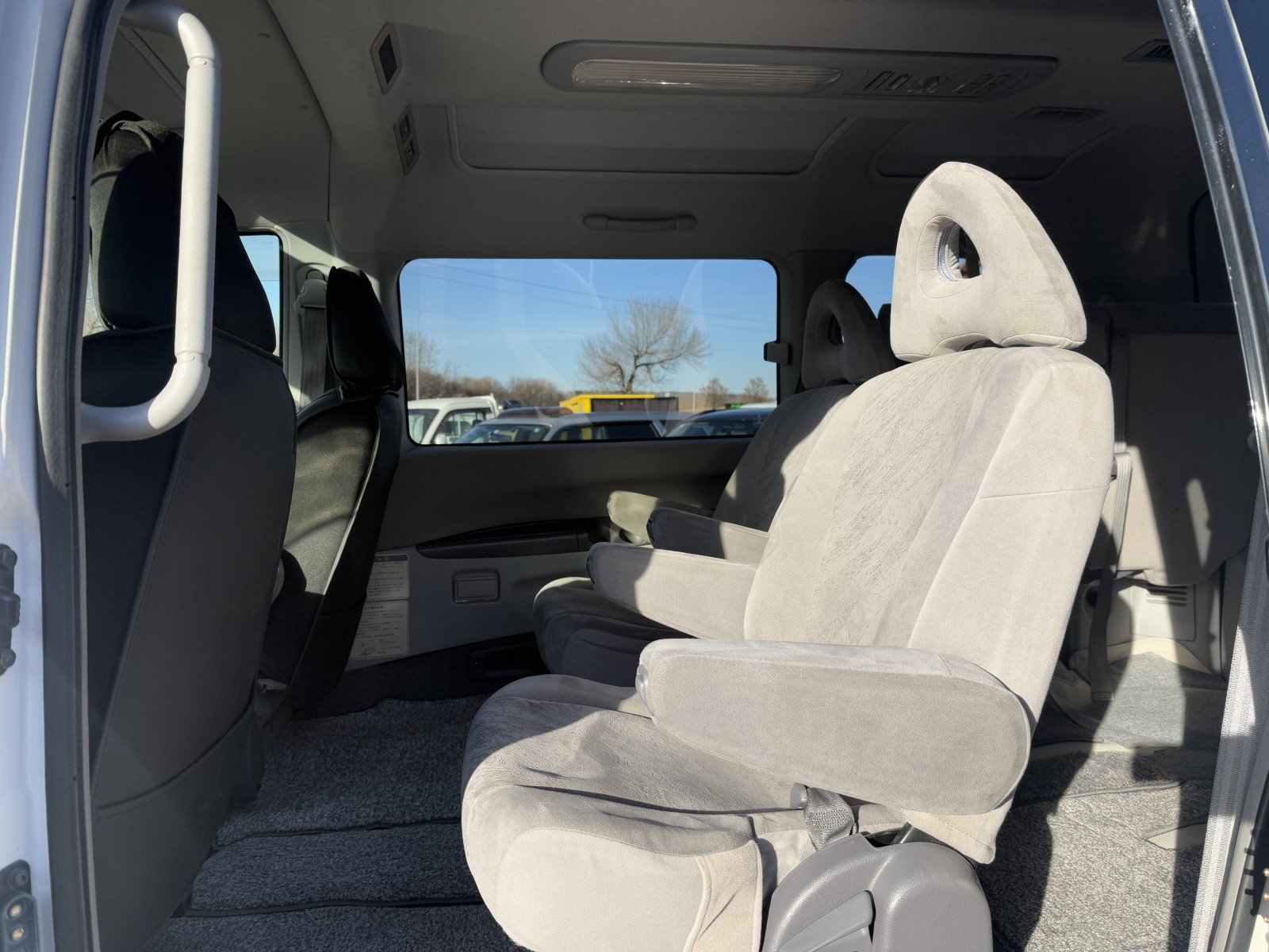 
								2006 Mitsubishi Delica Space Gear 4WD #AA006 full									