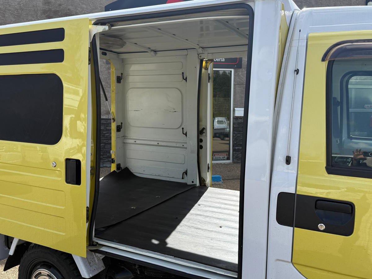 
								2007 Subaru Sambar Yellow Cargo Mini Truck 4WD #167 full									