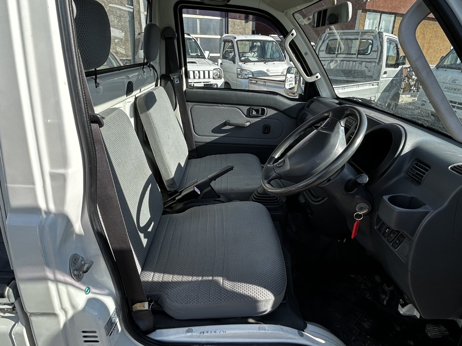 
								2008 Daihatsu Hijet 4WD #111 full									