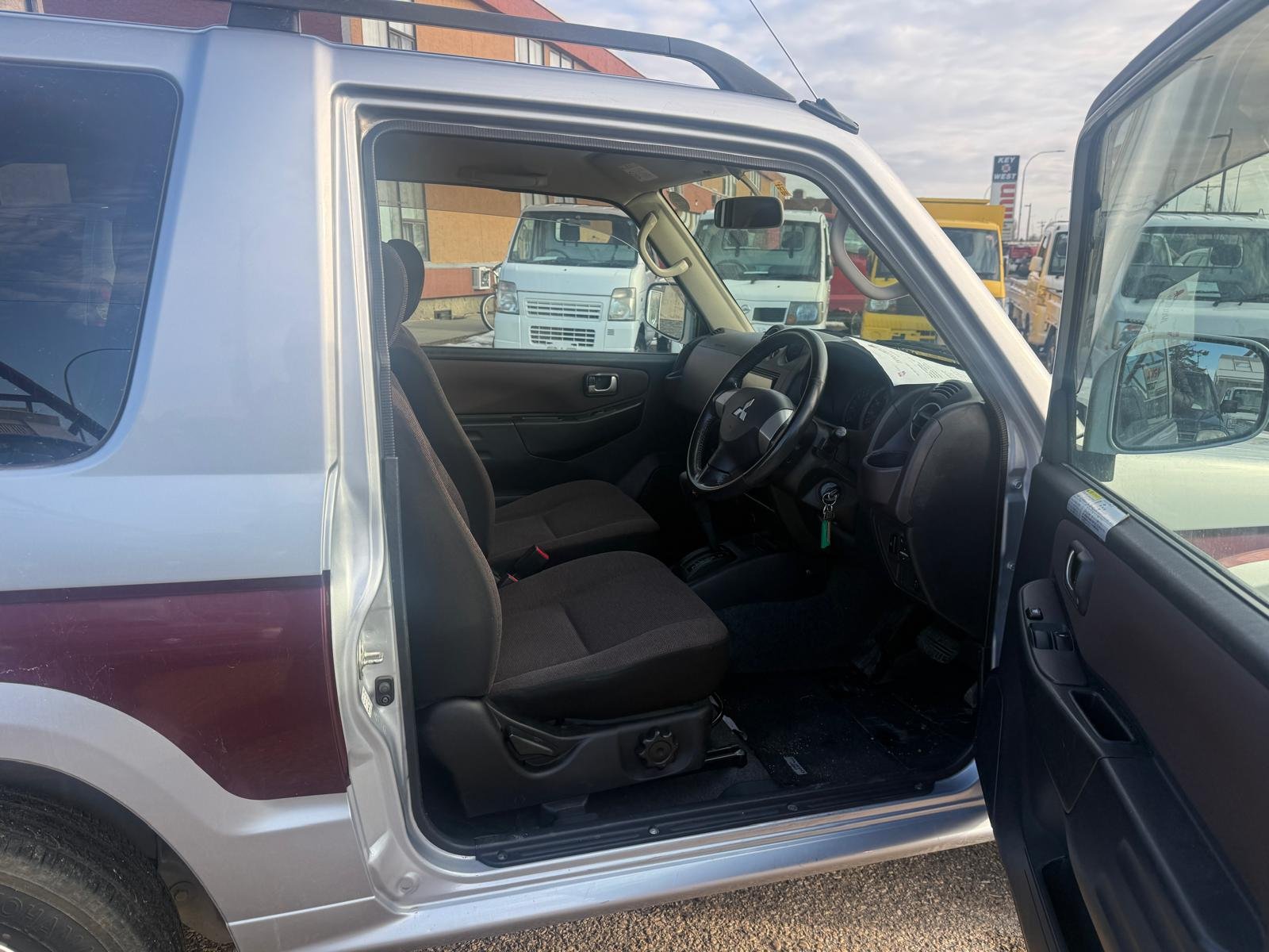 
								2008 Mitsubishi Pajero Mini 4WD #28 full									