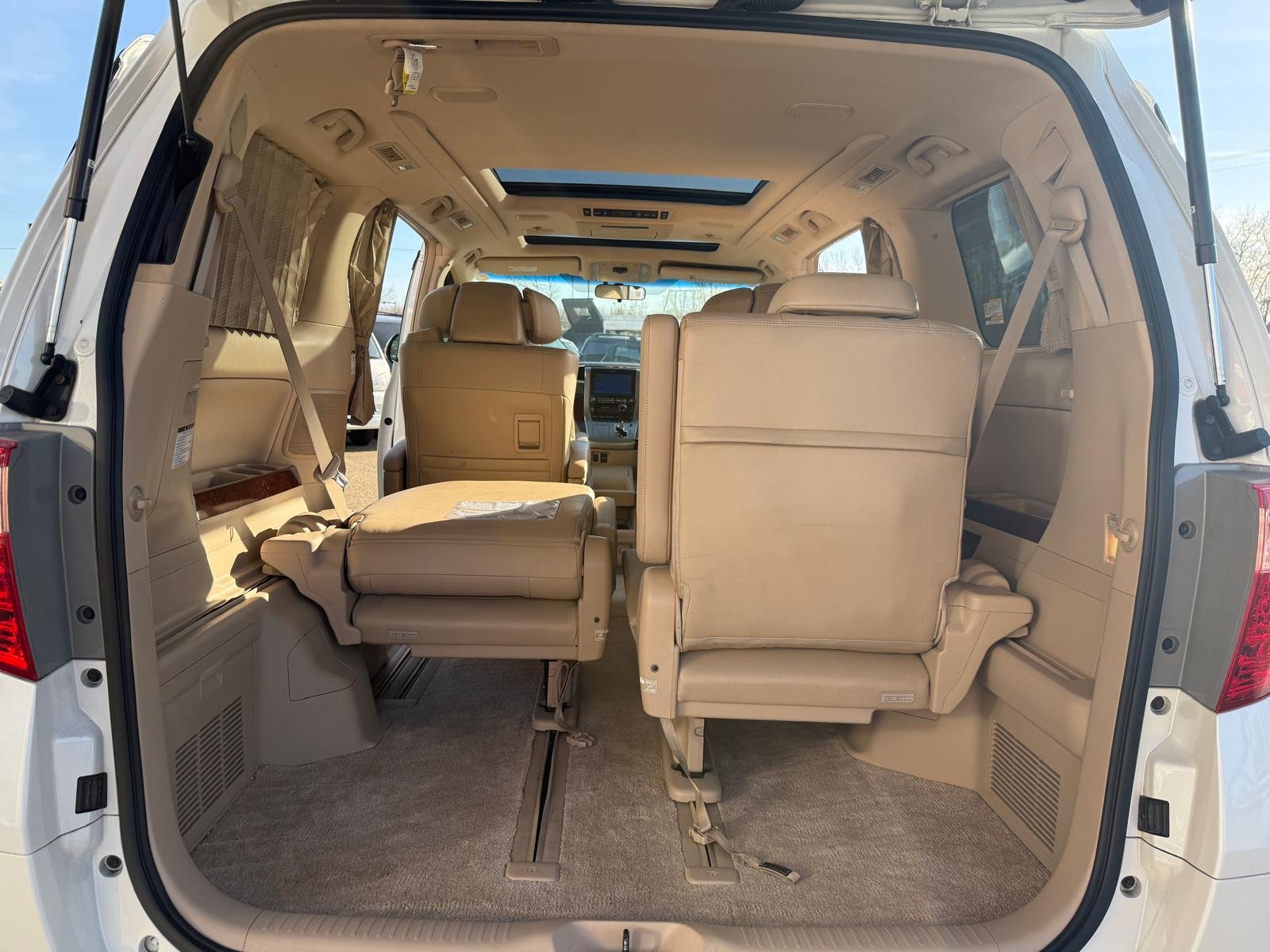 
								2008 Toyota Alphard #25 full									