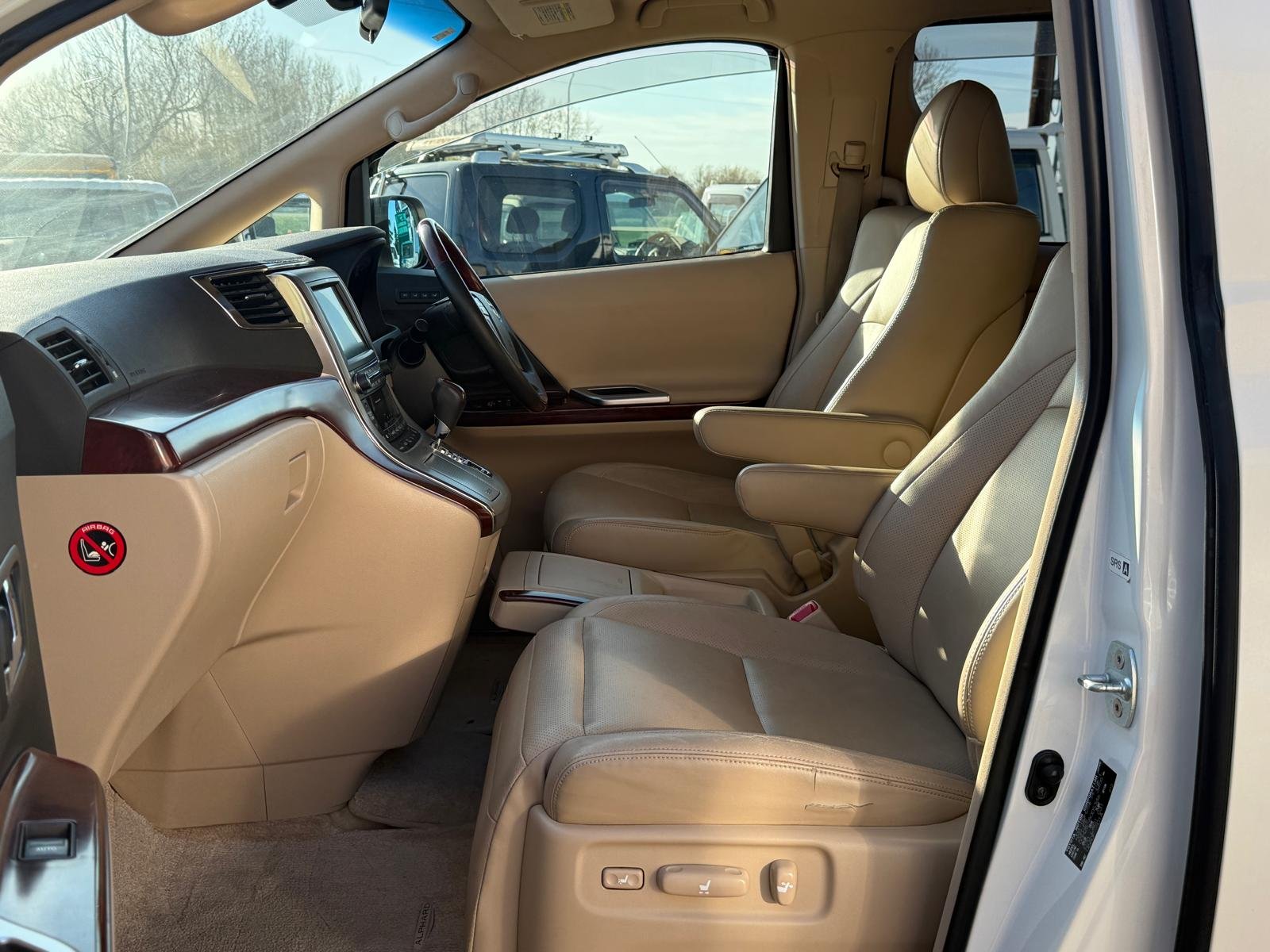 
								2008 Toyota Alphard #25 full									