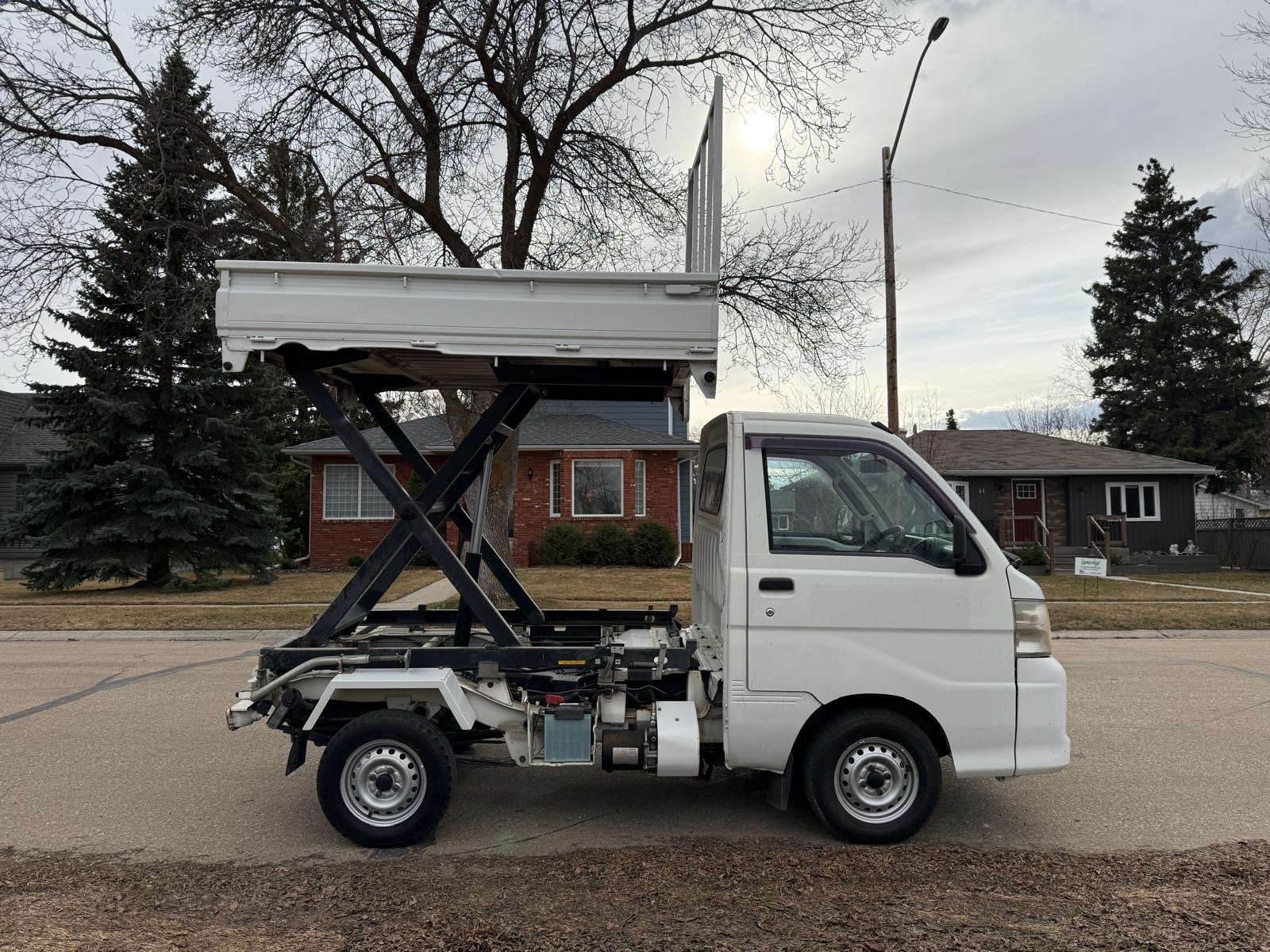 
								2009 Daihatsu Hijet Scissor-Lift & Dump 4WD #126 full									