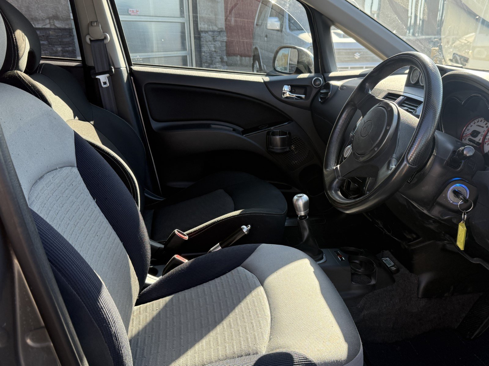 
								2010 Mitsubishi Colt Ralliart R #180 full									