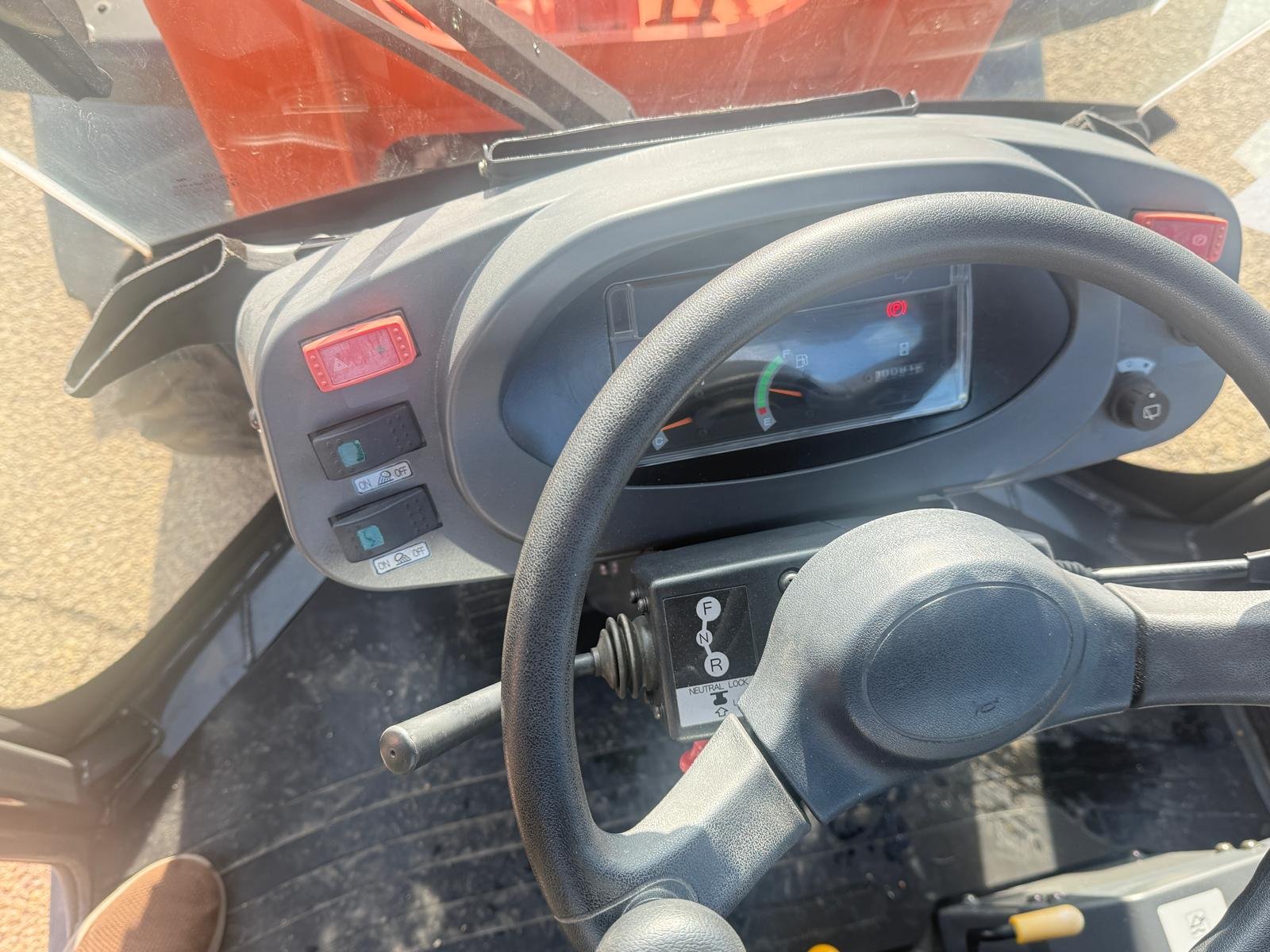 
								2010 Hitachi Wheel Loader 30HP full									